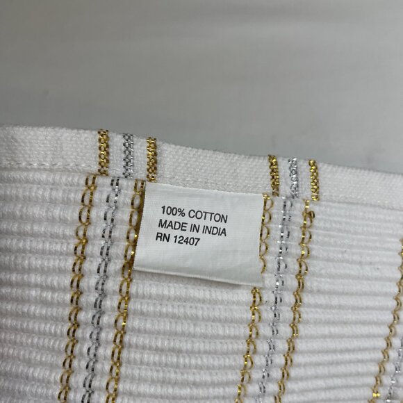 Pier 1 elegant Ivory, Gold and Silver placemats set of 8 reversible (JCLin1) - Picture 4 of 5